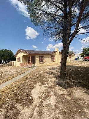 7513 N Loop Dr, El Paso, TX 79915 - photo 1