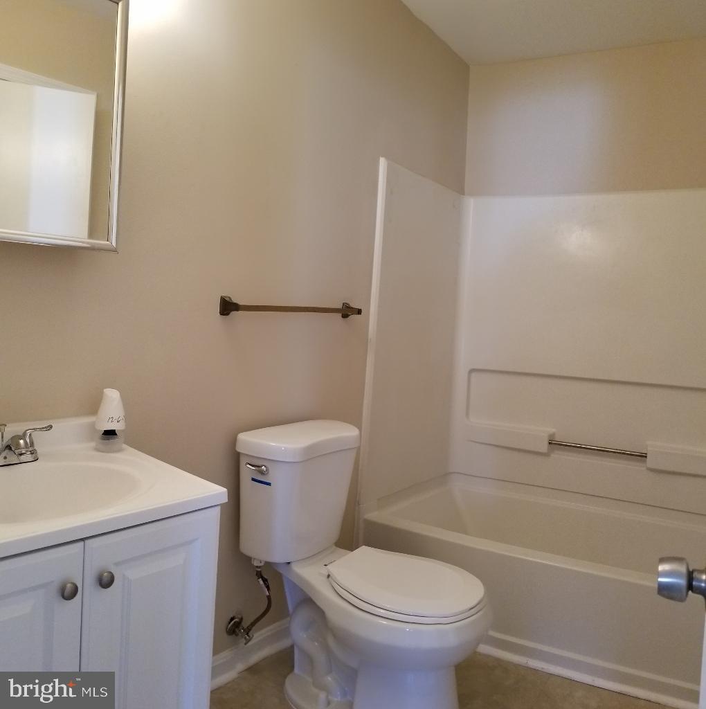 4811 Emo St, Capitol Heights, MD 20743 - photo 1