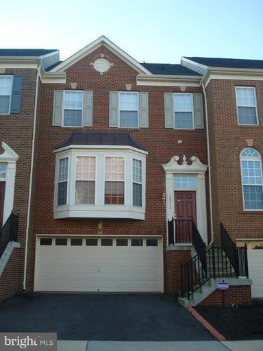 18246 Camdenhurst Dr, Gainesville, VA 20155 - photo 1