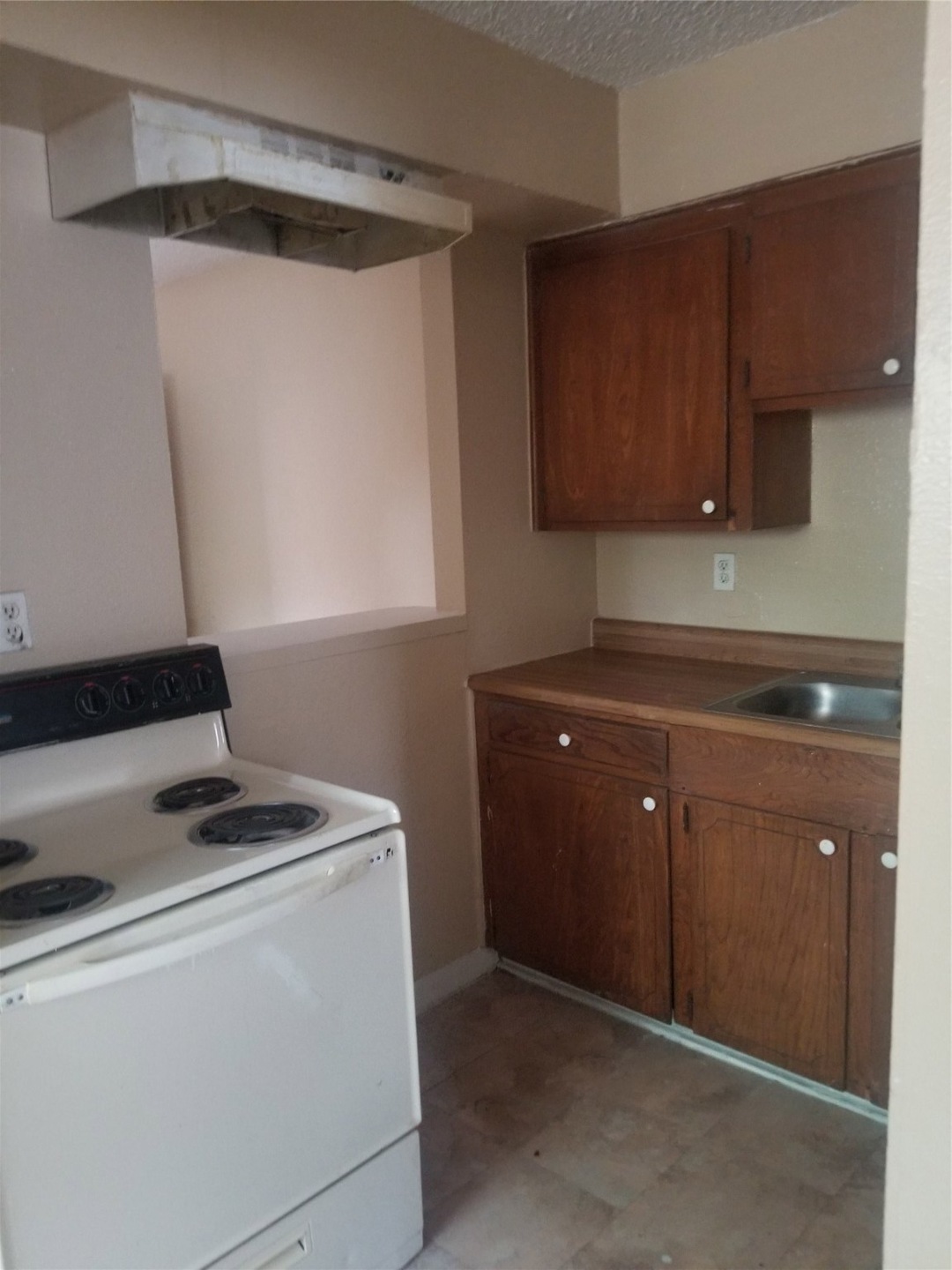 3557 Rebecca St unit 10, Houston, TX 77021 - photo 1