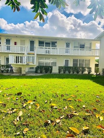 316 Camden M unit 316, West Palm Beach, FL 33417 - photo 1