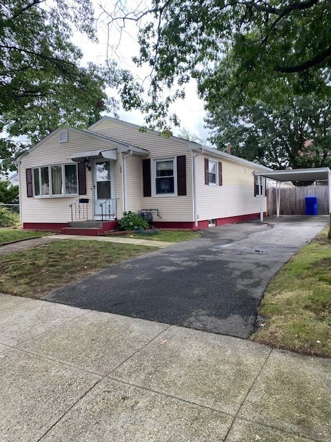 25 Riverview Ave, Pawtucket, RI 02860 - photo 1