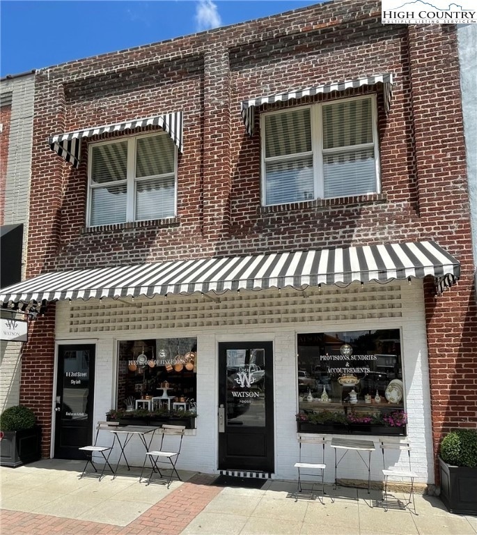 11 E 2nd St, West Jefferson, NC 28694 - photo 1