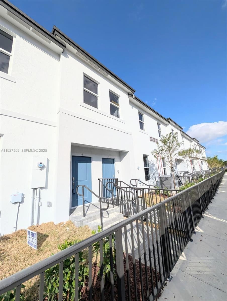 15557 SW 280th St unit 4, Homestead, FL 33032 - photo 1