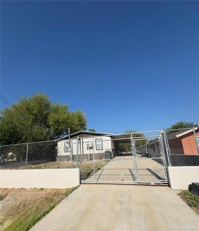 116 Center St, Roma, TX 78584 - photo 1