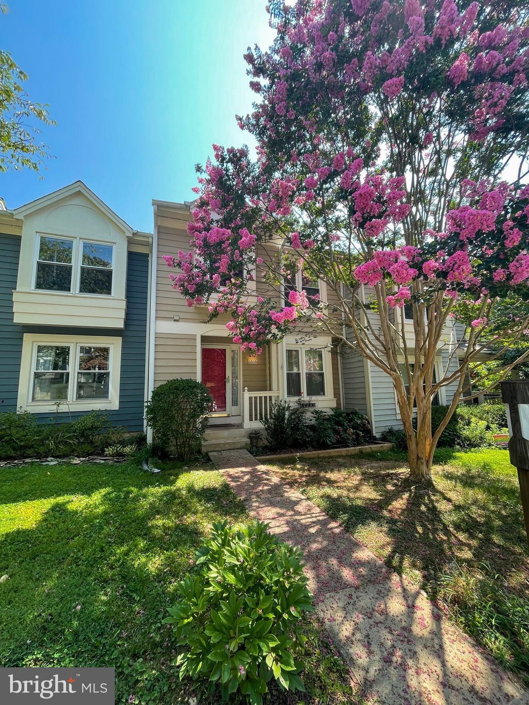 1616 Oak Spring Way, Reston, VA 20190 - photo 1