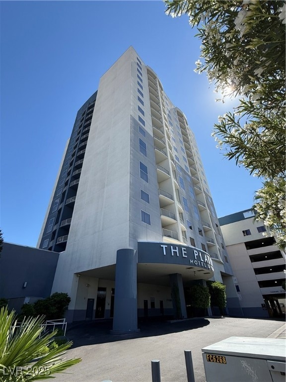 211 E Flamingo Rd unit 414, Las Vegas, NV 89169 - photo 1