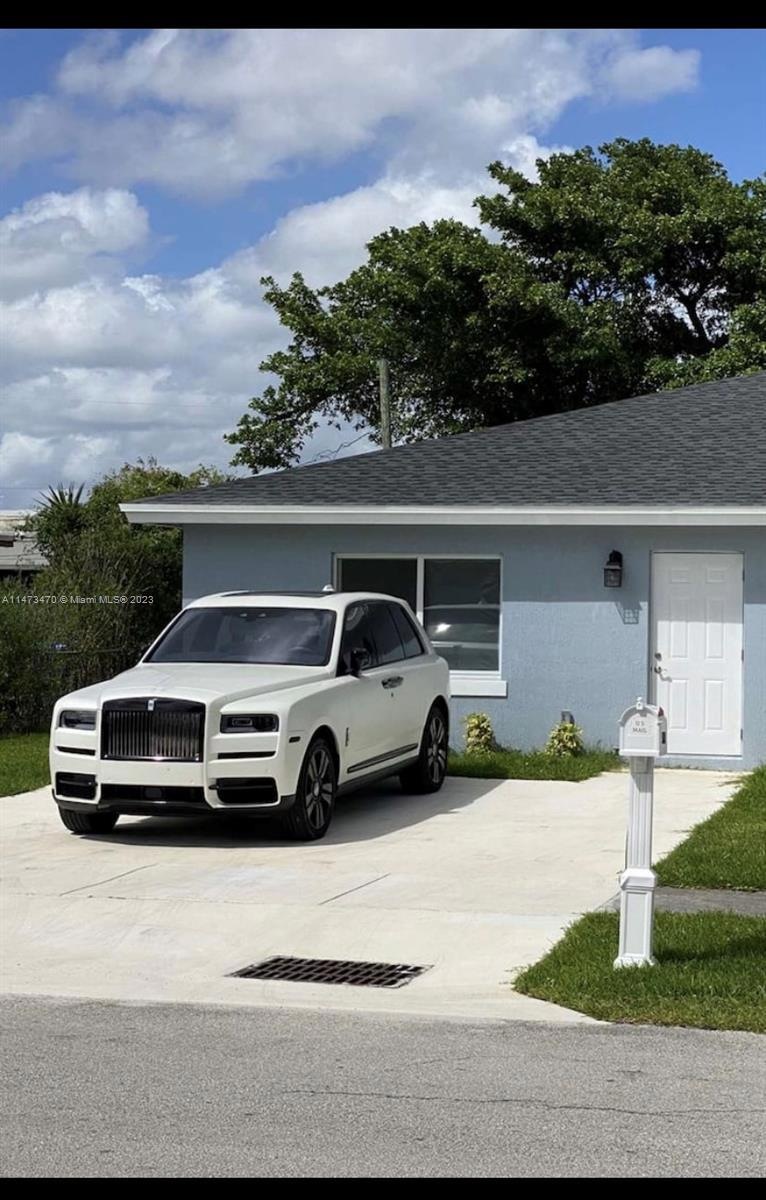 5811 SW 26th St unit 5811, West Park, FL 33023 - photo 1