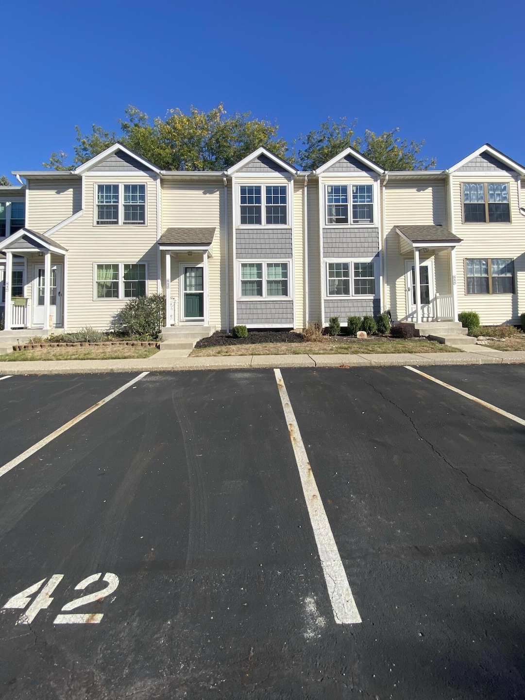 842 Soramill Ln unit 46C, Columbus, OH 43085 - photo 1