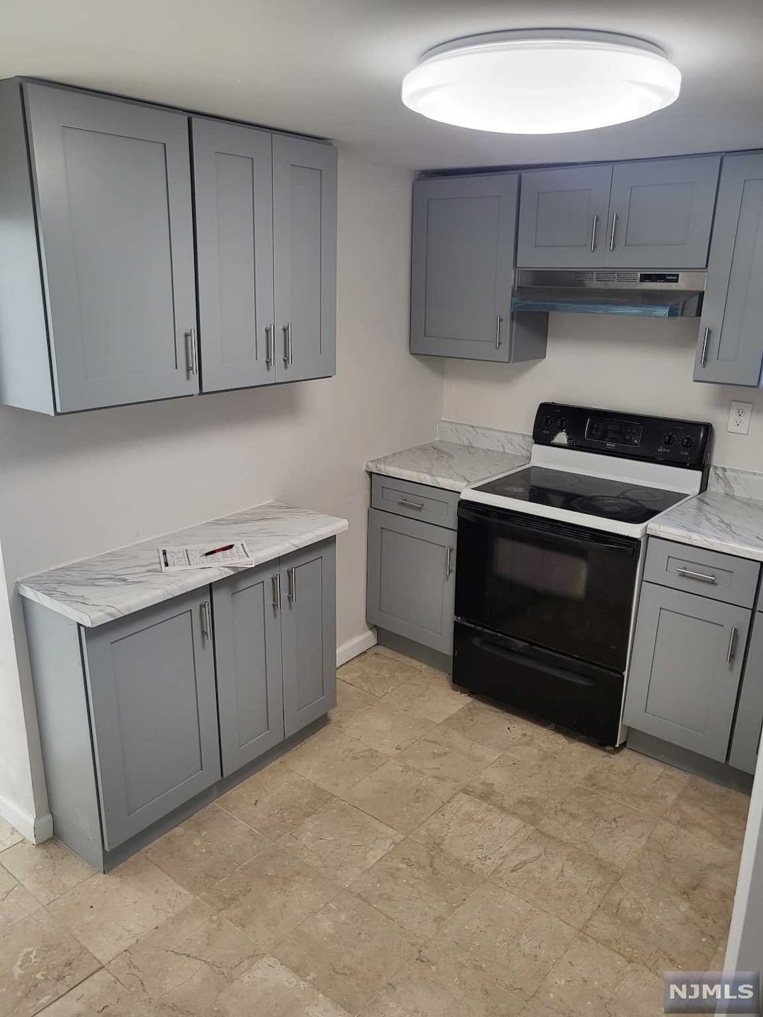 723 Grove Ave, Cliffside Park, NJ 07010 - photo 1