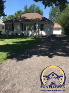 1933 SW Stone Ave, Topeka, KS 66604 - photo 1