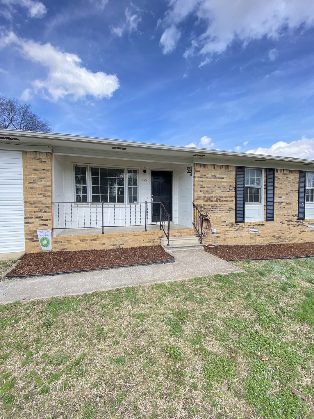 335 Maplewood Dr, Shelbyville, TN 37160 - photo 1