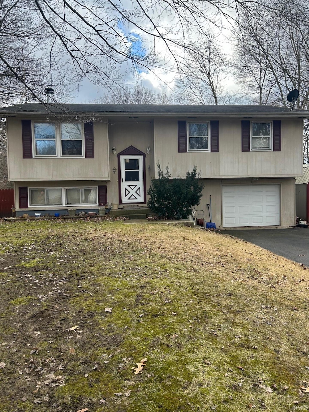 10525 E 900 N, Walkerton, IN 46574 - photo 1