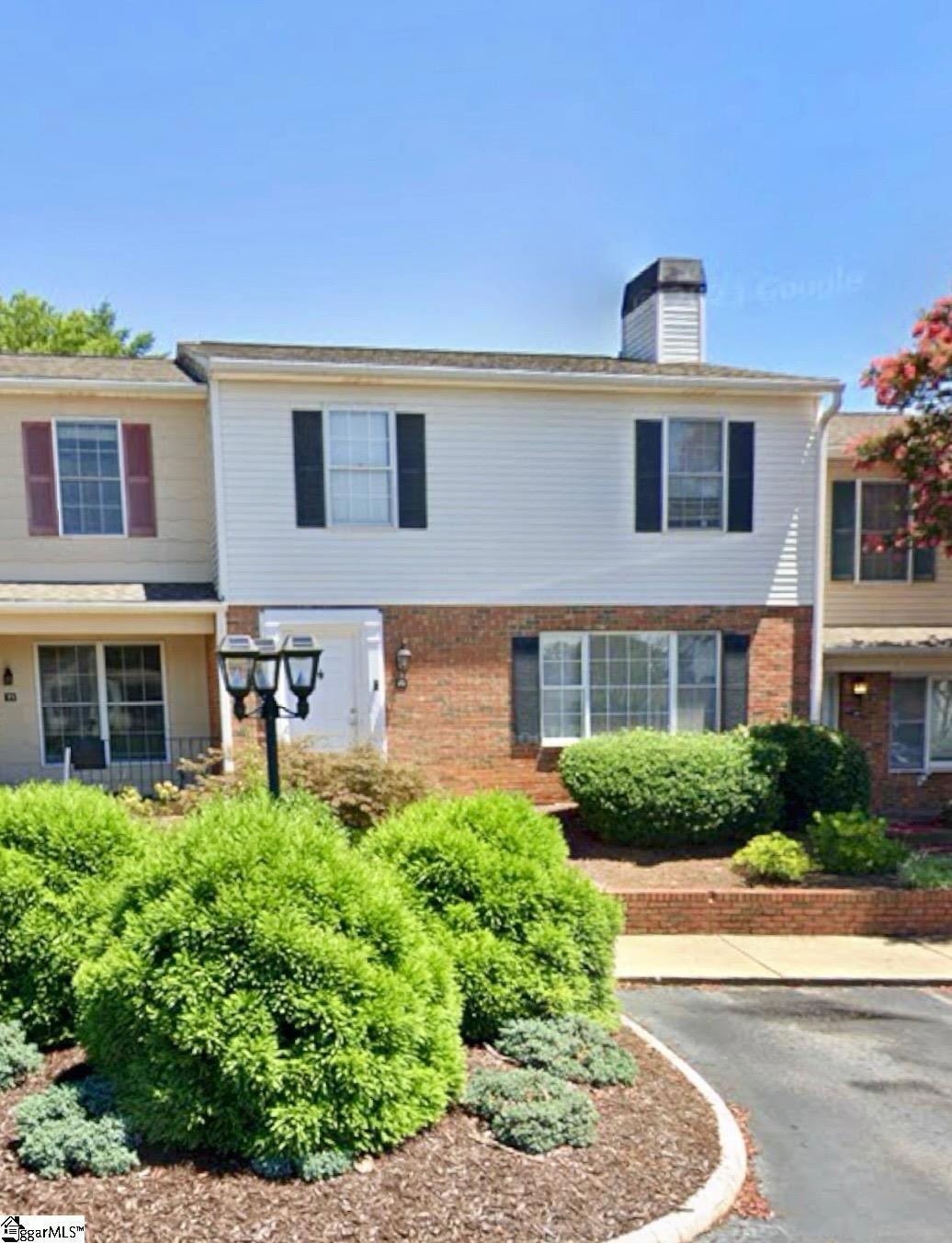 For Sale $199,900 • Co-Listing Agent