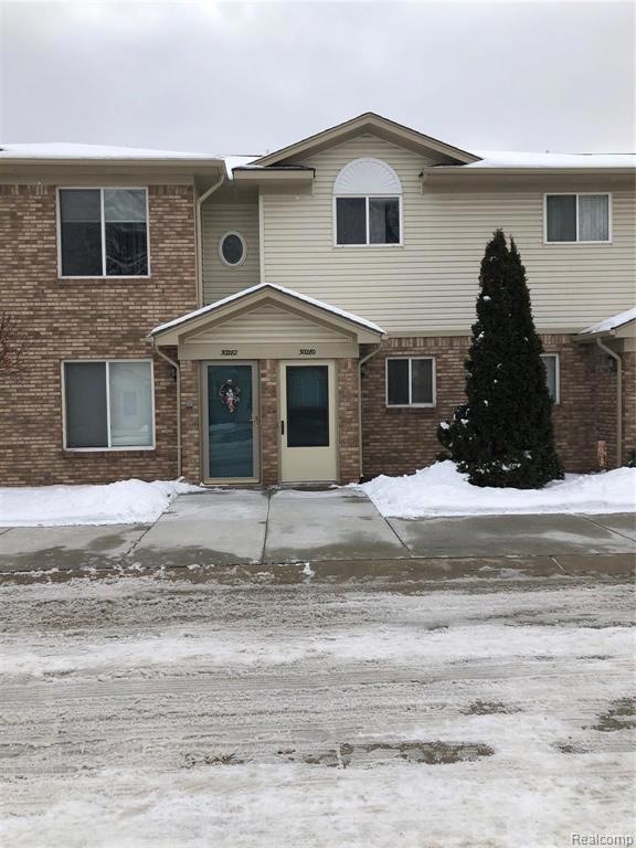 30280 Wedgewood Cir unit 45, Roseville, MI 48066 - photo 1