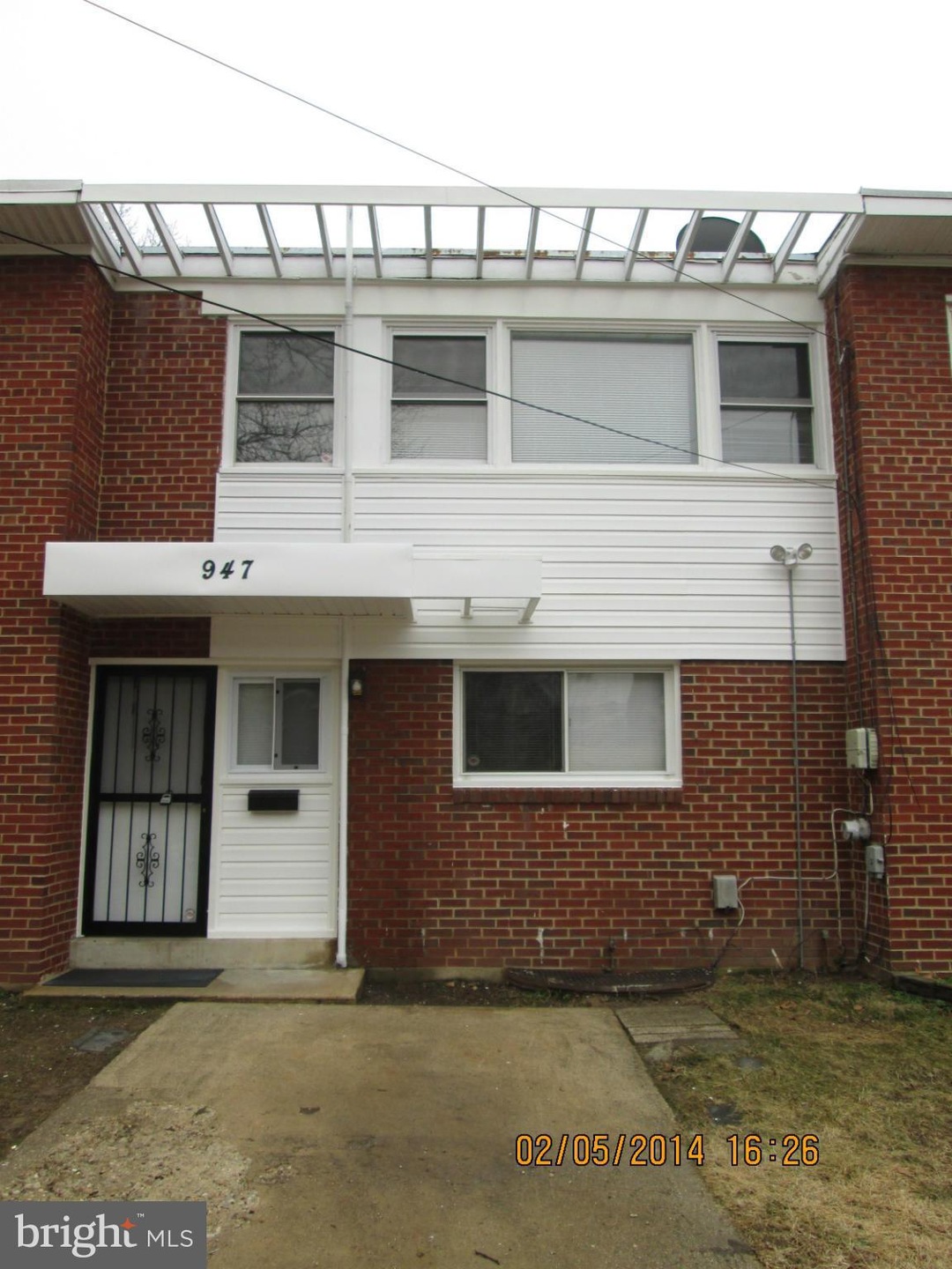 947 Owens Rd, Oxon Hill, MD 20745 - photo 1