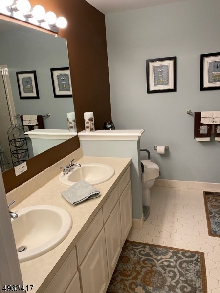 803 Firethorn Dr, Union, NJ 07083 - photo 1