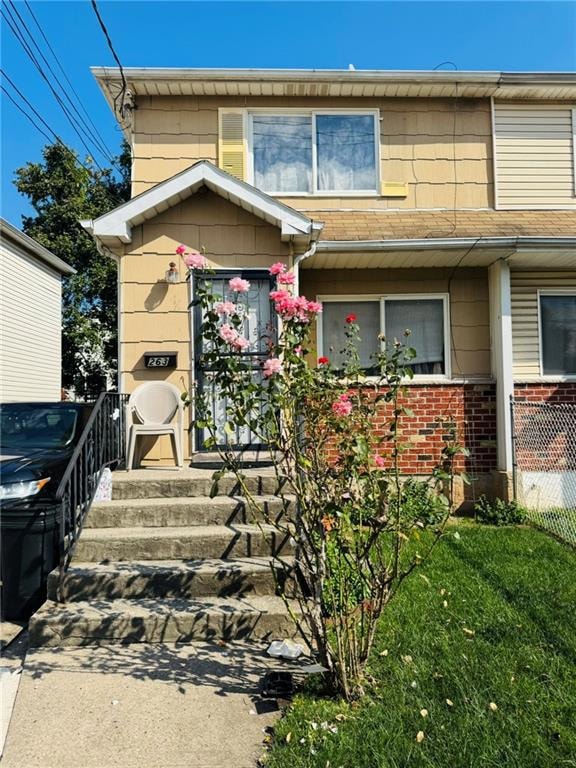 263 Lockman Ave, Staten Island, NY 10303 - photo 1