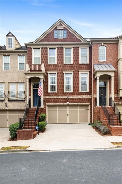 Beautiful stately townhome