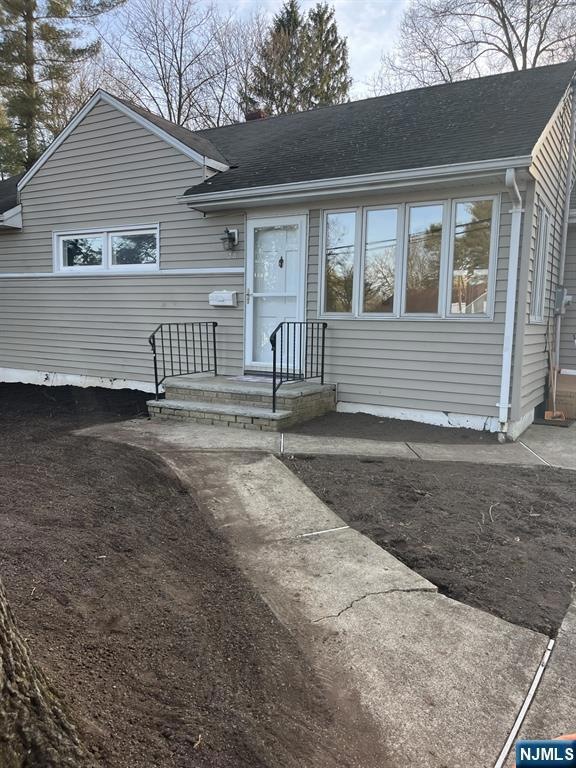 58 Heatherhill Rd, Cresskill, NJ 07626 - photo 1