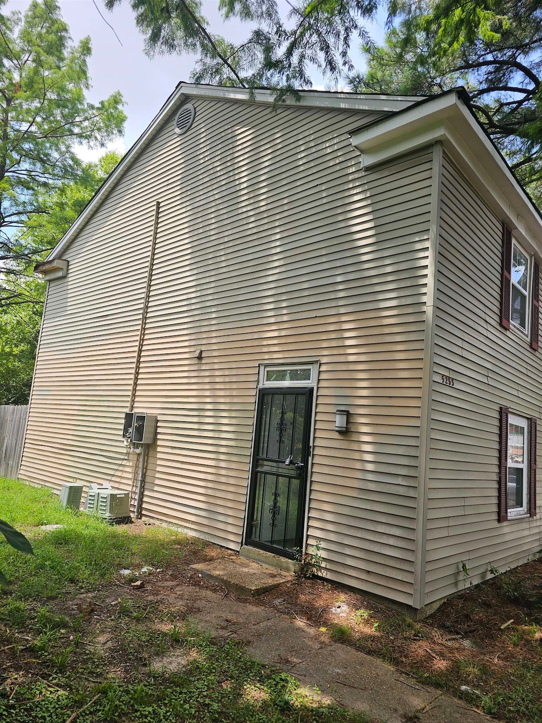 For Rent $1,050/month