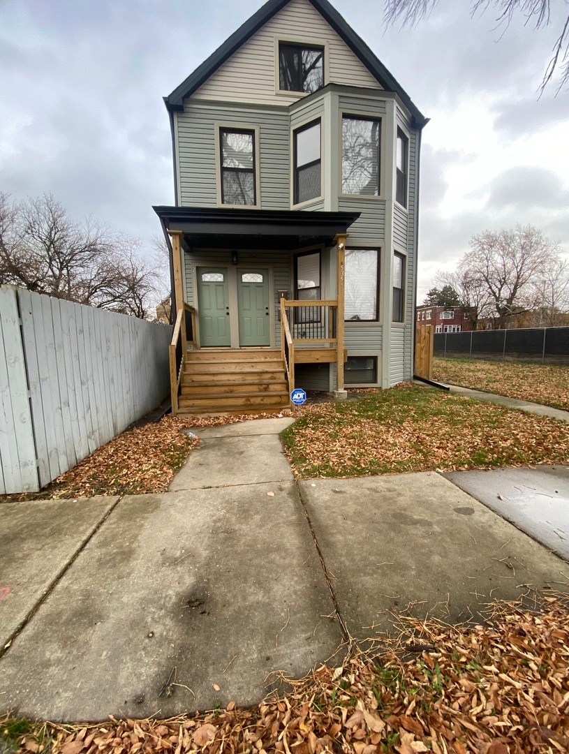 5355 S Wood St unit 2, Chicago, IL 60609 - photo 1