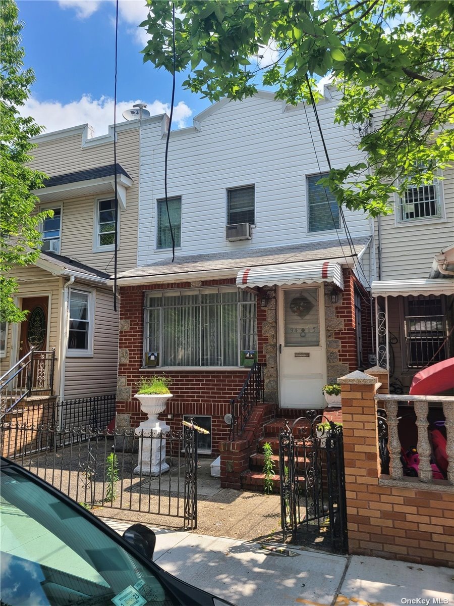 94-15 77th St, Jamaica, NY 11416 - photo 1