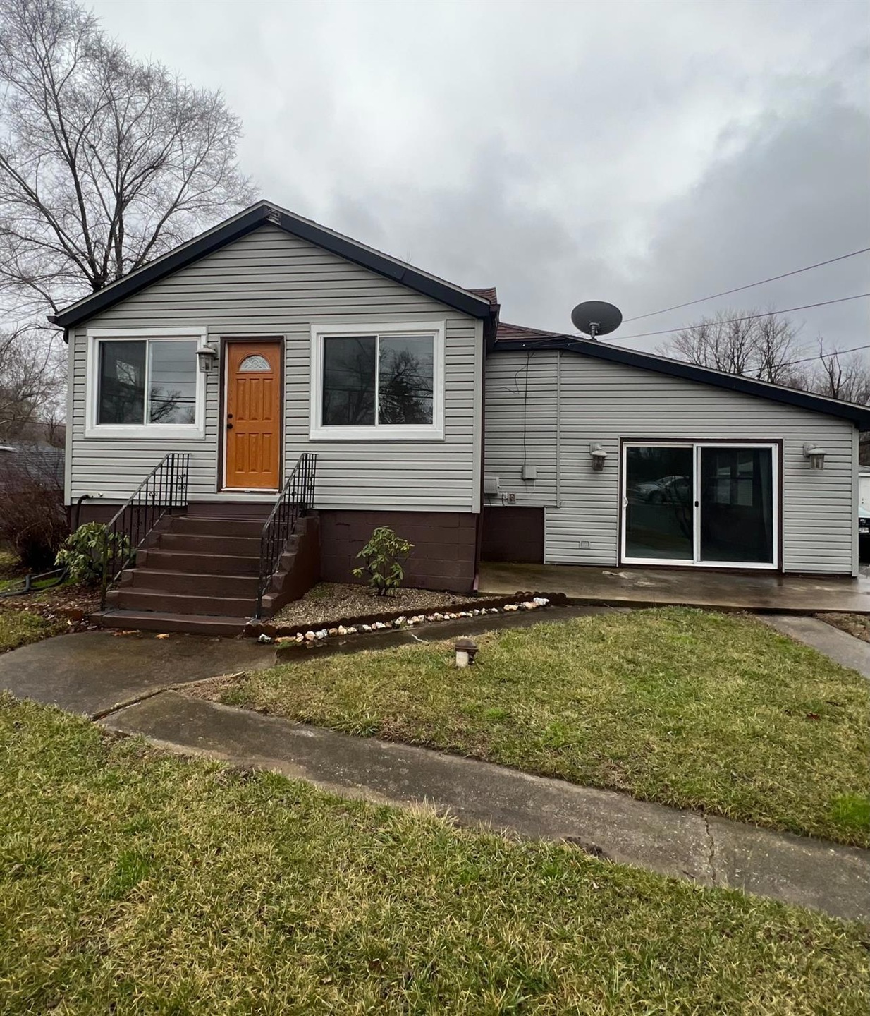 1525 E Elm St, Griffith, IN 46319 - photo 1