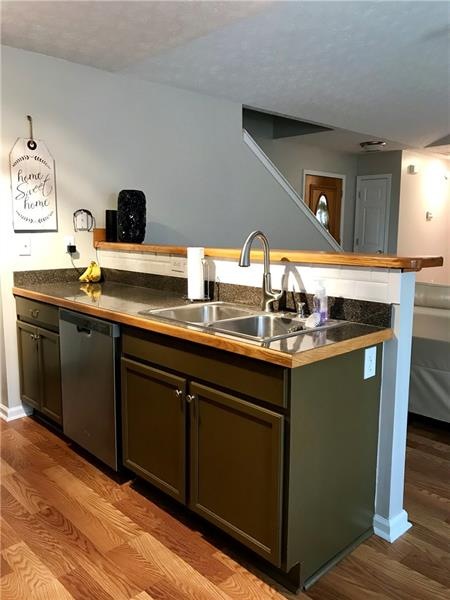 403 Stone View Dr, Hoschton, GA 30548 - photo 1