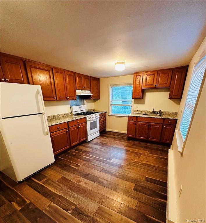 98 Charles Colman Blvd, Pawling, NY 12564 - photo 1