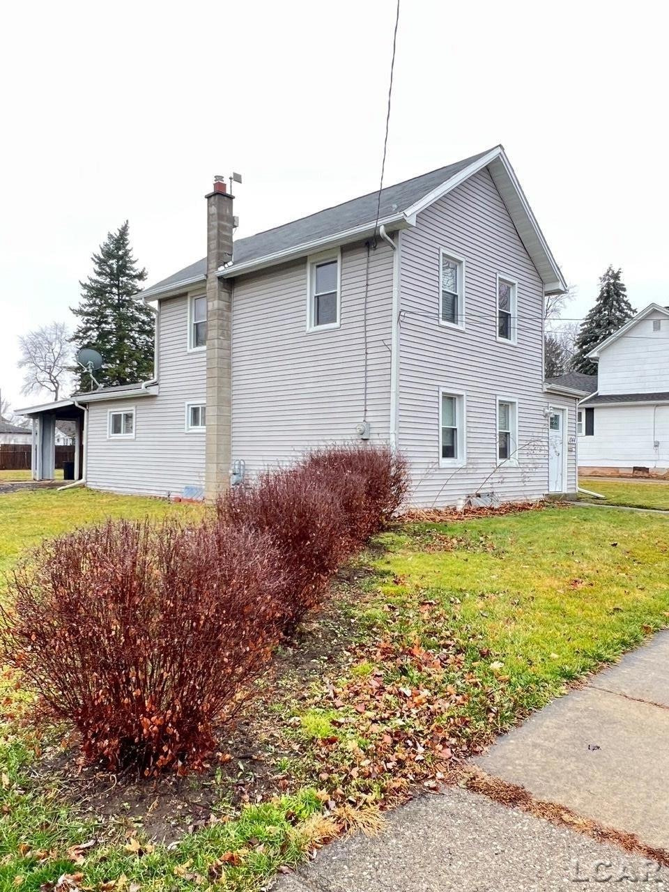 1044 E Butler St, Adrian, MI 49221 - photo 1