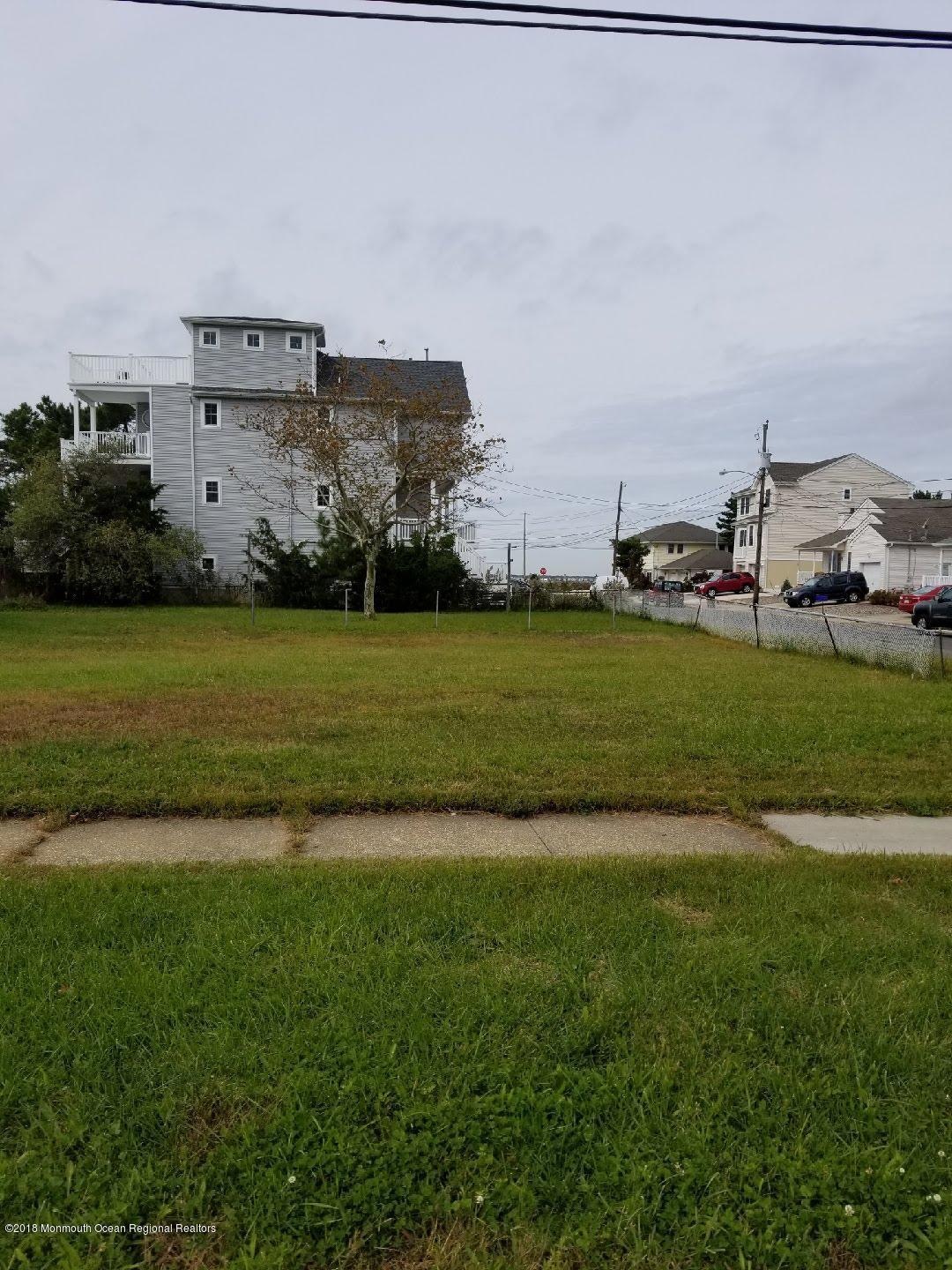 1715 N Bayview Ave. SSP 08752