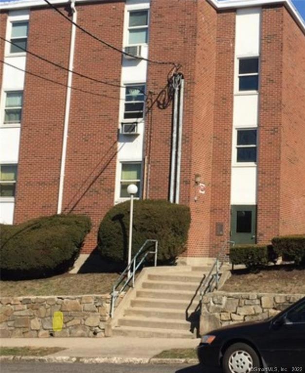 740 Ellsworth St unit c7, Bridgeport, CT 06605 - photo 1