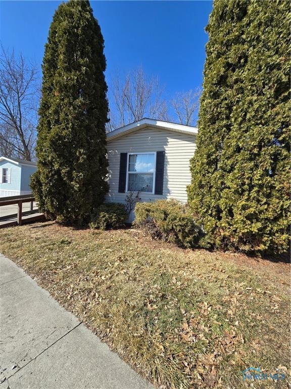 10222 Edgewood Dr, Findlay, OH 45840 - photo 1