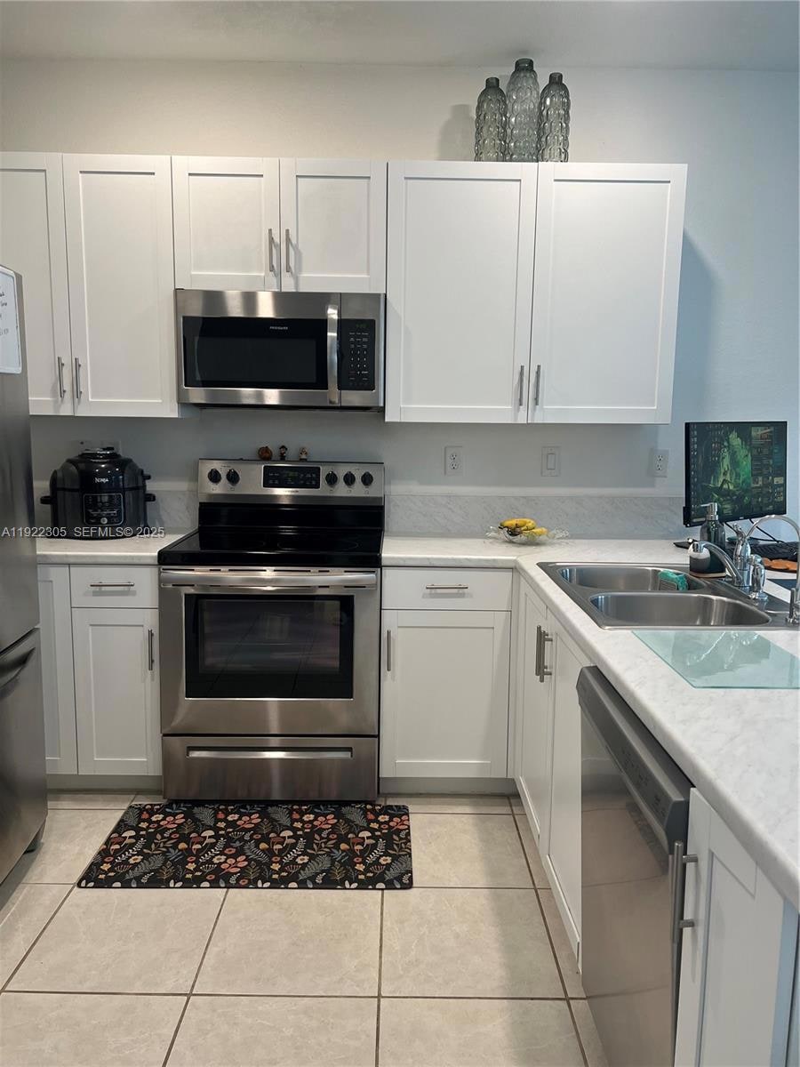 1200 SE 26th Terrace, Homestead, FL 33035 - photo 1