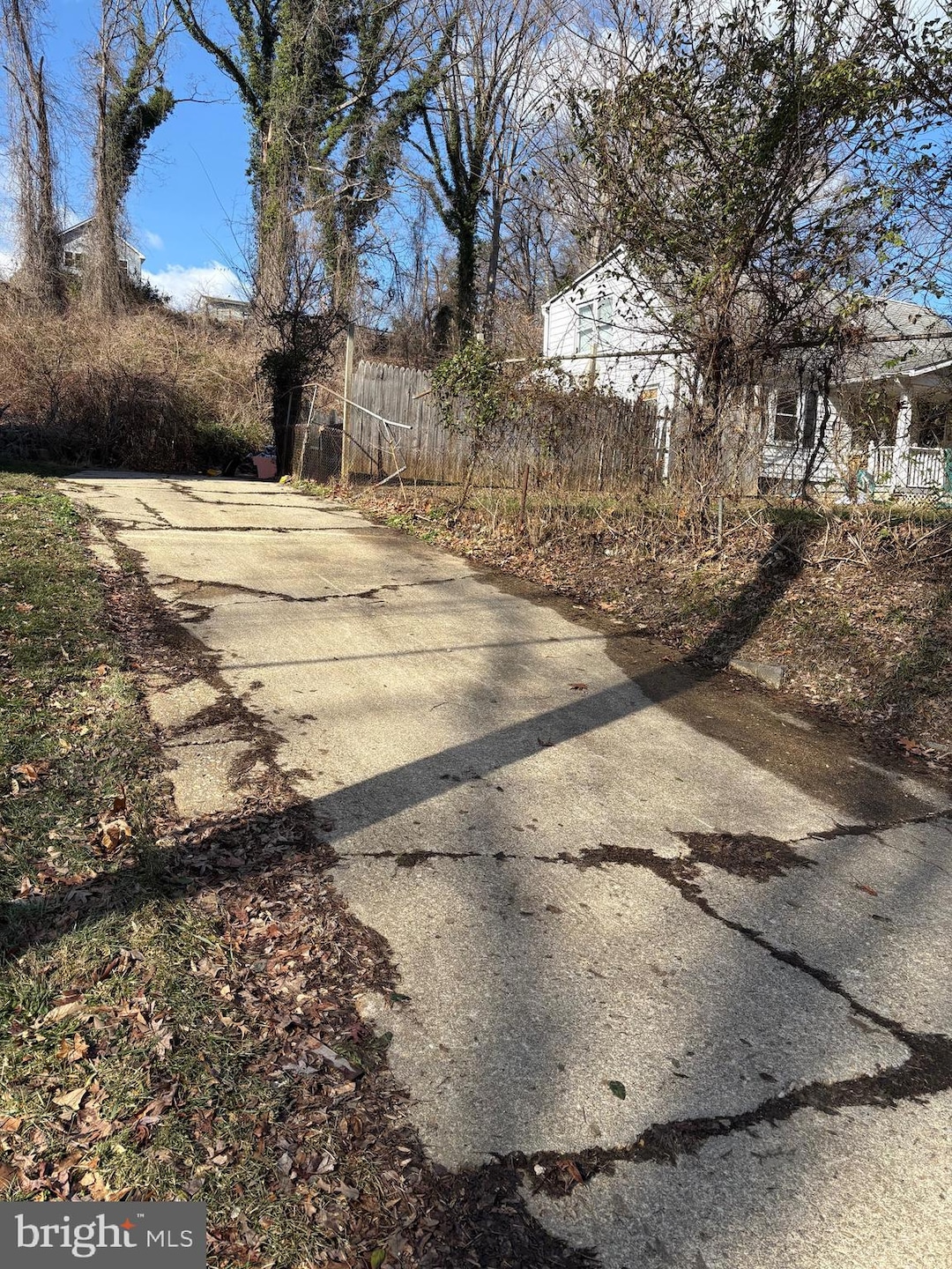 18514 Old Triangle Rd, Triangle, VA 22172 - photo 1