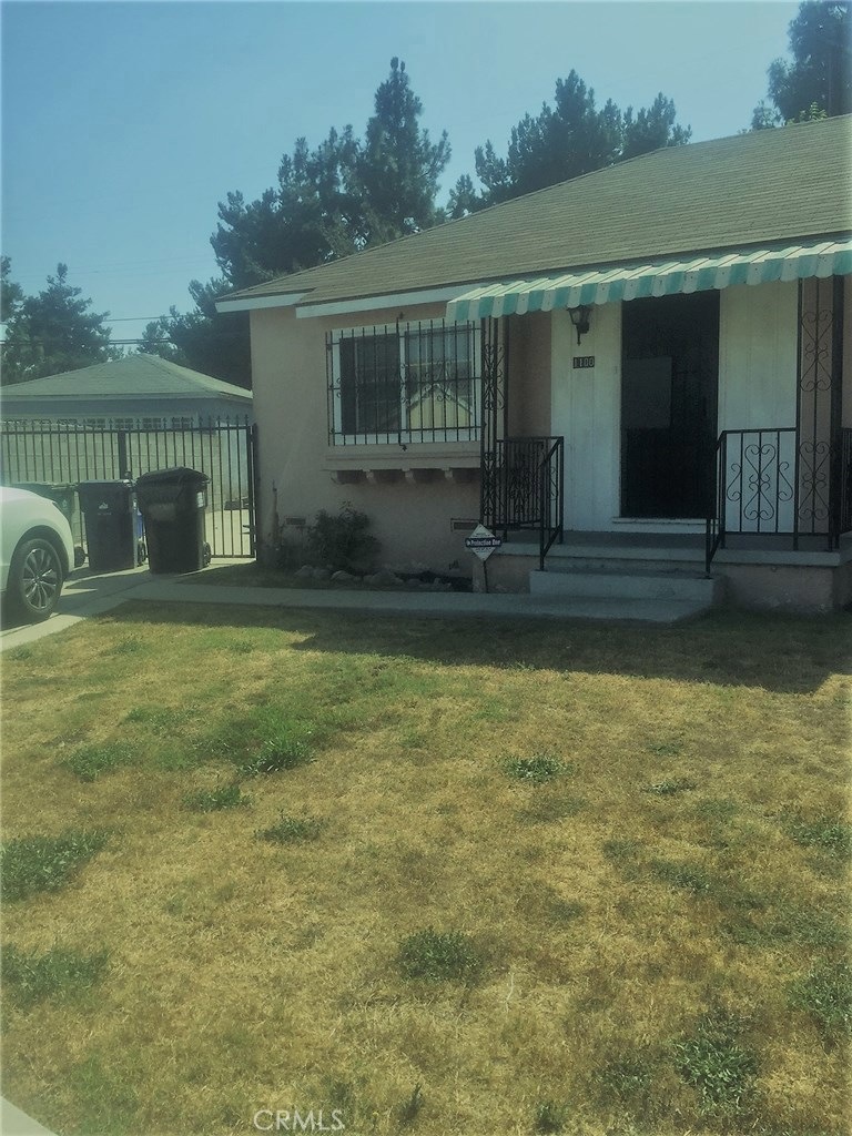 1100 E 121st Place, Los Angeles, CA 90059 - photo 1