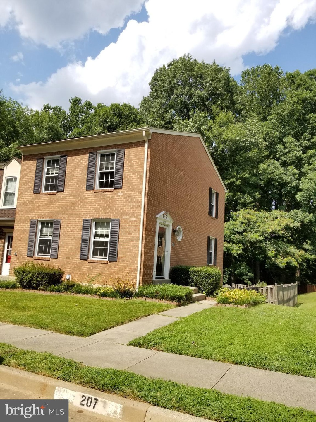 6412 Old Scotts Ct, Springfield, VA 22152 - photo 1