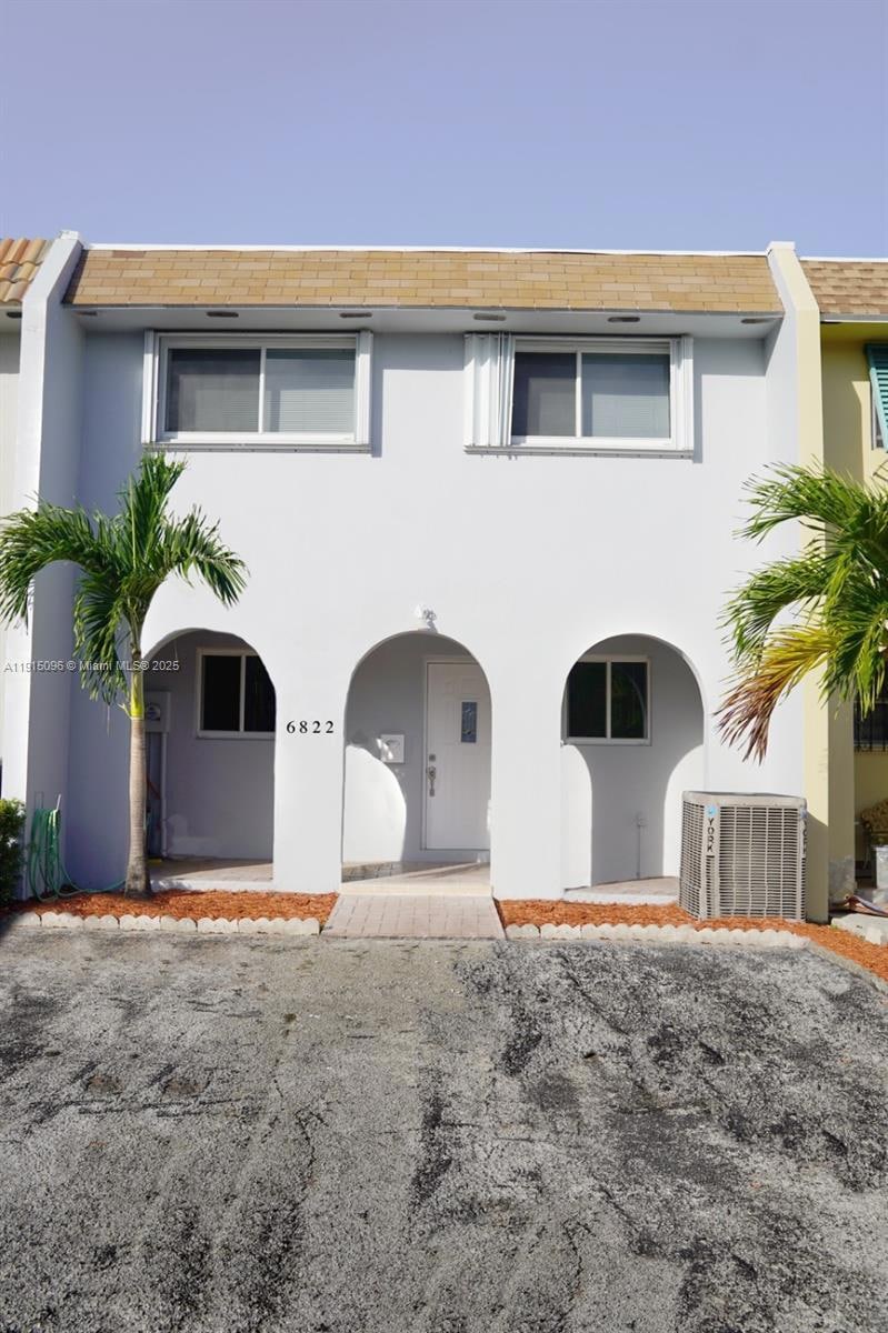 6822 W 2nd Ln, Hialeah, FL 33014 - photo 1