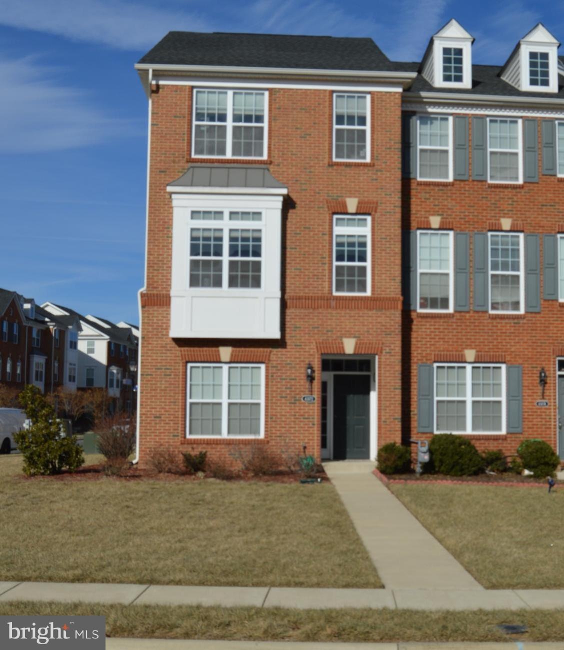 43172 Loudoun Reserve Dr, Ashburn, VA 20148 - photo 1