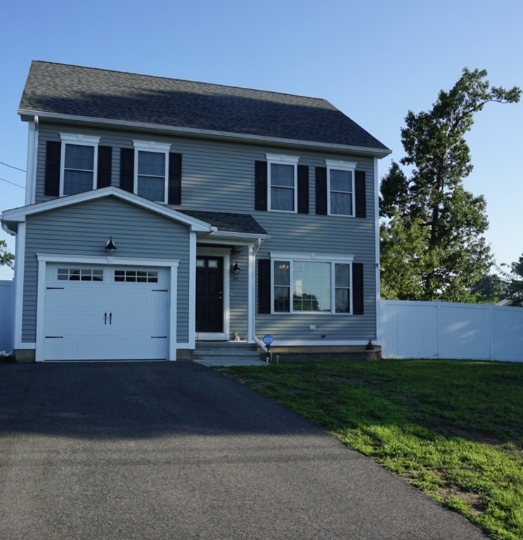 35 Arcadia Blvd, Springfield, MA 01118 - photo 1