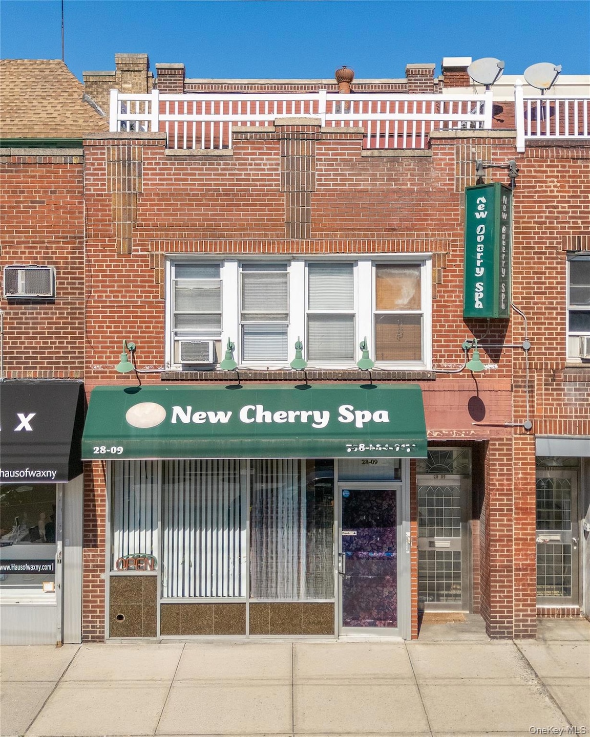 2809 Ditmars Blvd, Long Island City, NY 11105 - photo 1