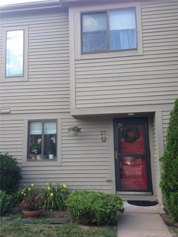 195 Village Square Dr unit 27, New Britain, CT 06053 - photo 1