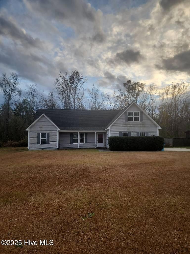 122 Christy Dr, Beulaville, NC 28518 - photo 1
