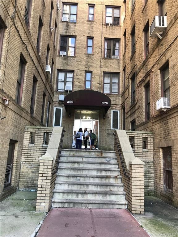 KINGSBRIDGE Kingsbridge Ave unit D, Kingsbridge, NY 10463 - photo 1