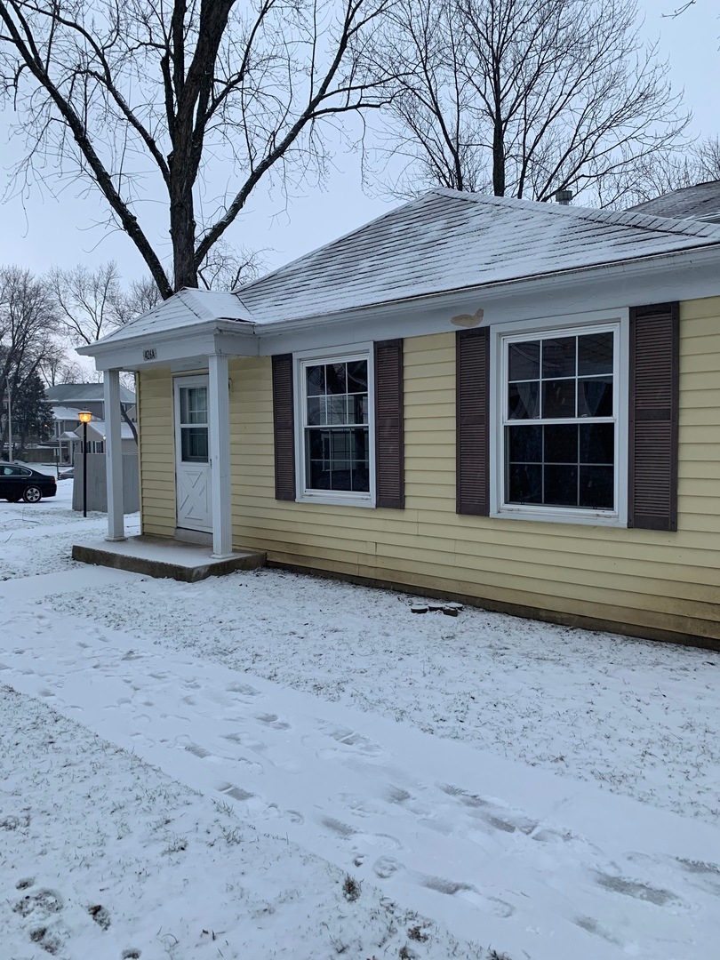 426 James Ct unit A, Glendale Heights, IL 60139 - photo 1