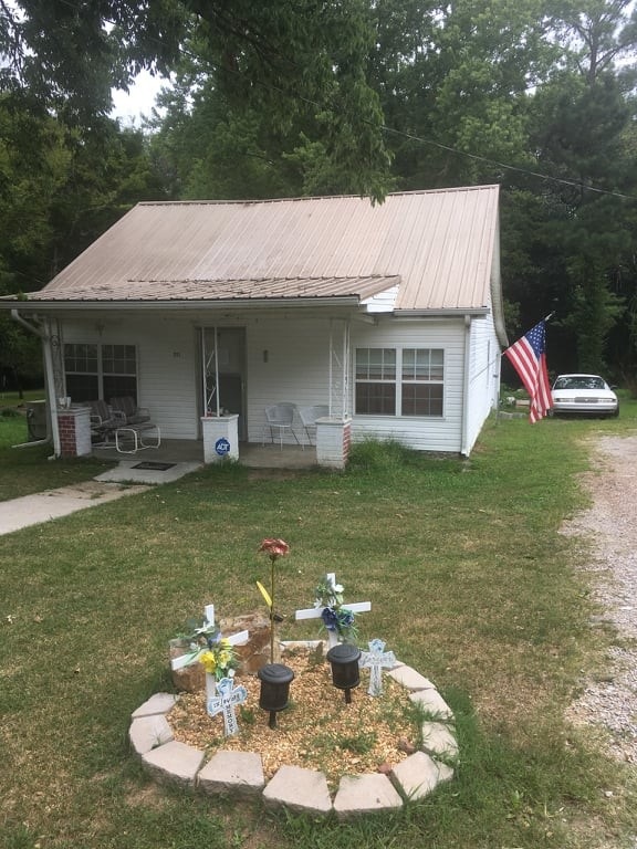 711 Madison St, Manchester, TN 37355 - photo 1