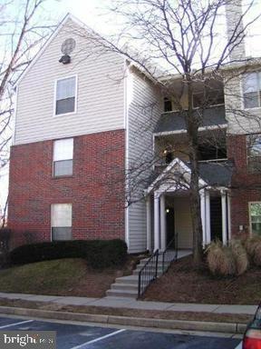 12152 Penderview Terrace unit 1303, Fairfax, VA 22033 - photo 1