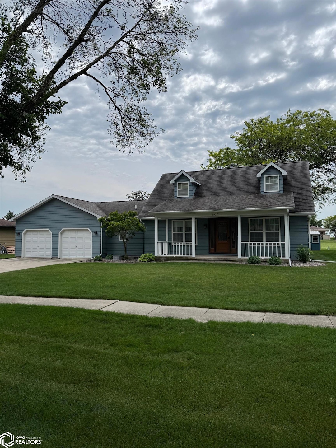 Pending $299,900