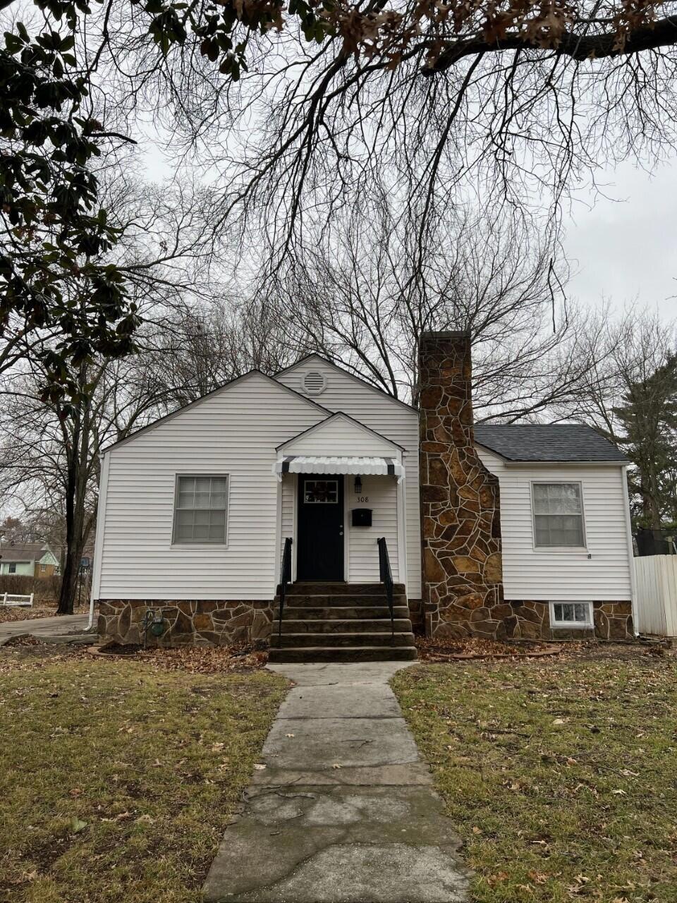 308 E Centennial